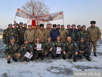 Президент КР вернул статус ветеранов защитникам таджикско-афганской границы