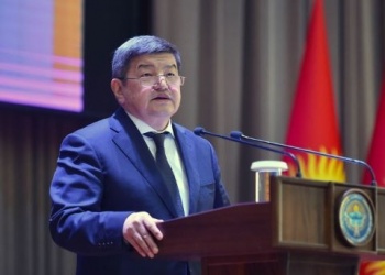 Жапаров обозначил пять главных шагов по реформированию системы образования