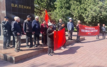 Бакетаев про Ленина и кыргызстанцев: Разве это не манкуртизм?
