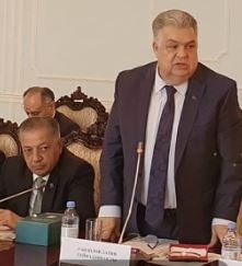 В парламенте Кыргызстана почтили память Гейдара Алиева