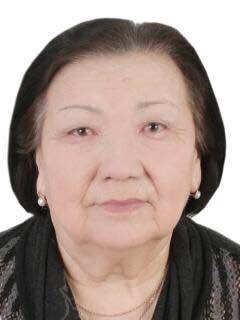 "Более 55 лет преподаю комуз детям". Интервью с Шарипой Кемелгазиевой