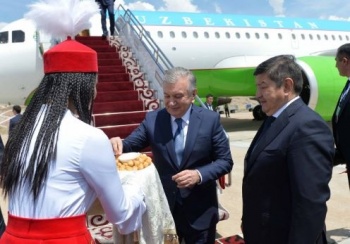 В Кыргызстан прибыл президент Узбекистана Шавкат Мирзиеев