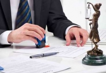 В КР планируется уравнять в правах частных и государственных нотариусов