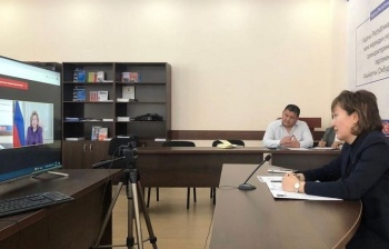 Акыйкатчы КР и уполномоченная по правам человека РФ провели переговоры