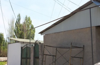 Жителей жилмассива Токолдош начали подключать к природному газу
