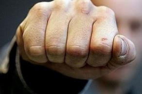 Бывший муж из ревности избил экс-супругу