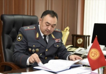 Кто подставляет министра внутренних дел?