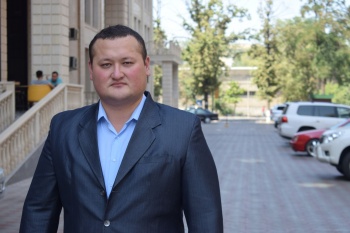 Экс-глава Агентства по инвестициям вымогал деньги у помощника президента