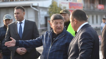 Акылбек Жапаров ознакомился с ходом реконструкции ряда улиц в Джалал-Абаде