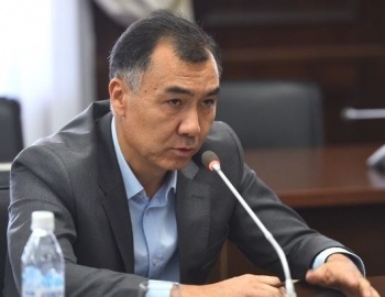 Нургазы Анаркулов Равшану Жээнбекову: Вы явно перешли черту