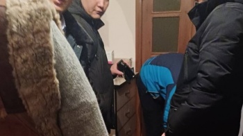"Формально независимые". Кто стоит за "раскачивающими лодку" КР СМИ?
