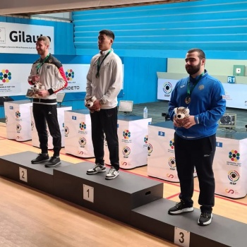 Кыргызстанский  стрелок   завоевал золото на чемпионате мира в Испании