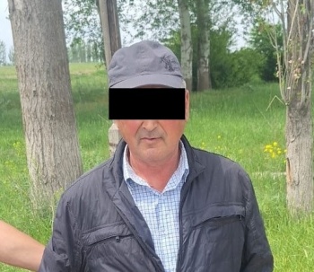 В Джалал-Абаде задержан контрабандист с фальшивыми долларами