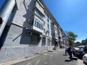 В  Бишкеке  продолжается работа по обновлению фасадов зданий