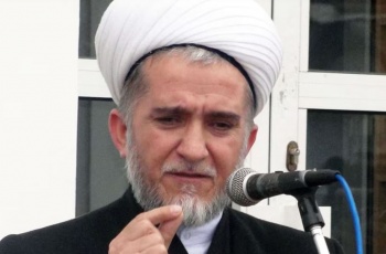 После намаза неизвестный напал с ножом на главного муфтия Таджикистана