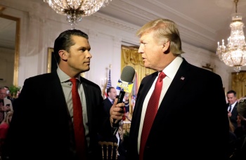 Трамп назначает министром обороны США телеведущего Fox News Пита Хегсета