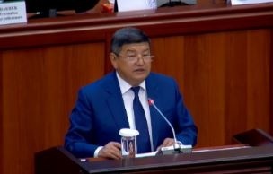 Акылбек Жапаров: средняя зарплата в этом году в Кыргызстане составила $415
