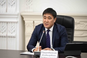 Дайырбек Орунбеков о премии "Мейкин": Мы отобрали лучших из худших