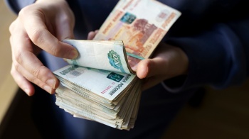 Сотрудник московского банка украл из ячейки клиента 180 миллионов рублей