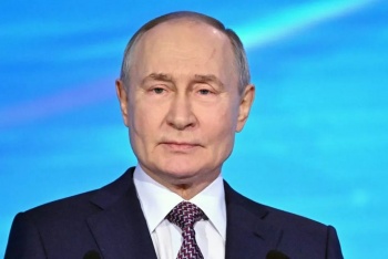 The Atlantic: Путин подчинил своему видению весь мир, включая США
