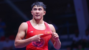 Борец Раззак Бейшекеев принес серебро Кыргызстану на чемпионате Азии