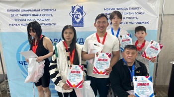 В Бишкеке прошёл чемпионат по параплаванию