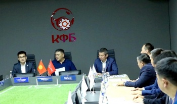 Глава КФС Камчыбек Ташиев обсудил с клубами развитие кыргызского футбола
